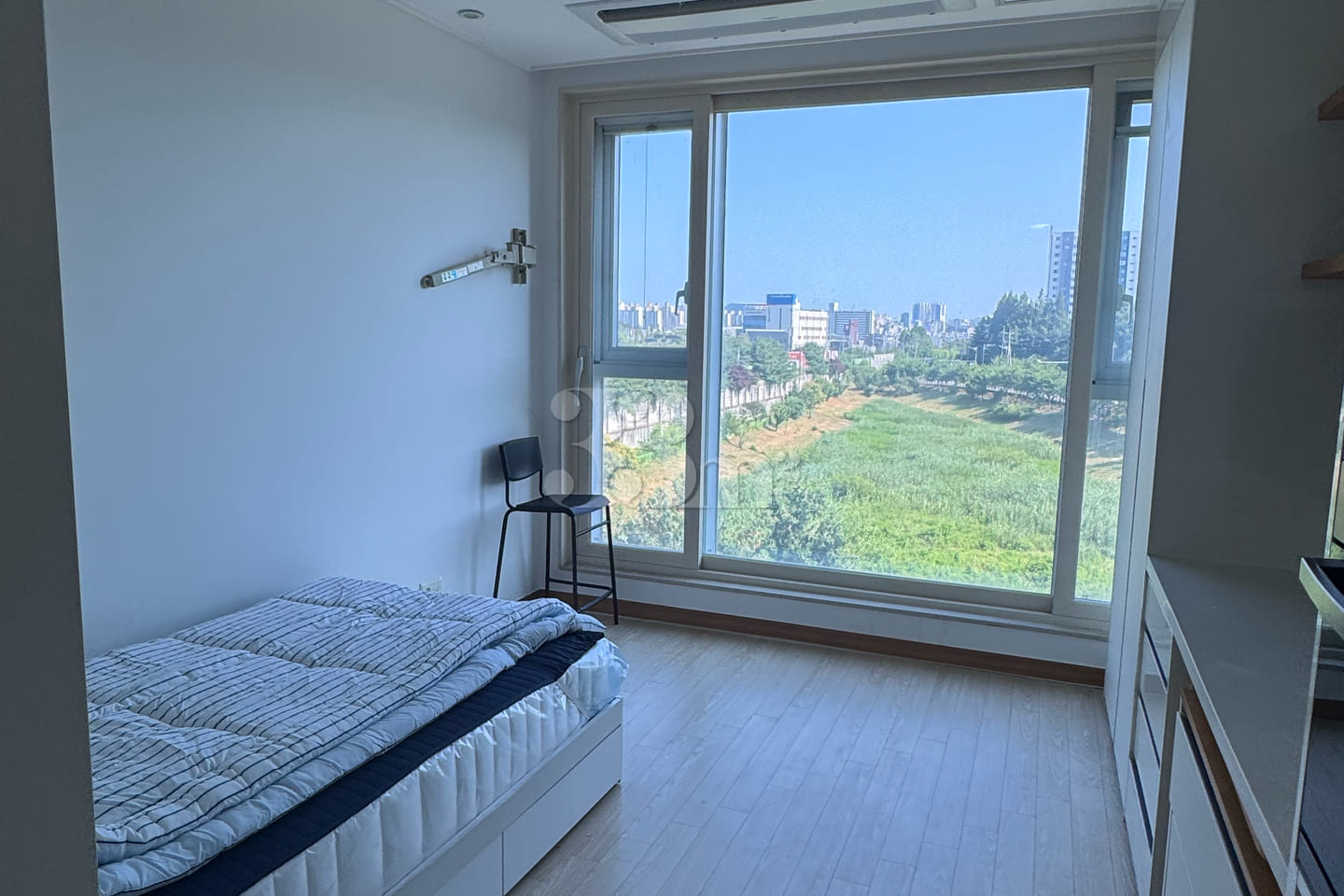 1 minute from Osan University Station, south- 2th image