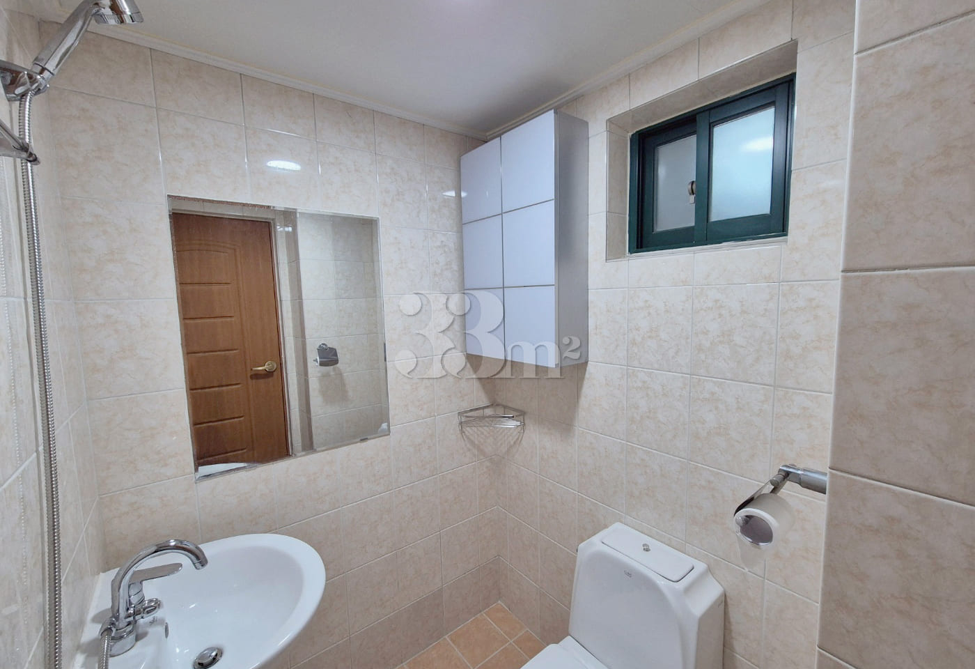 ✨Spacious room, popular host, fully furnished 4th image