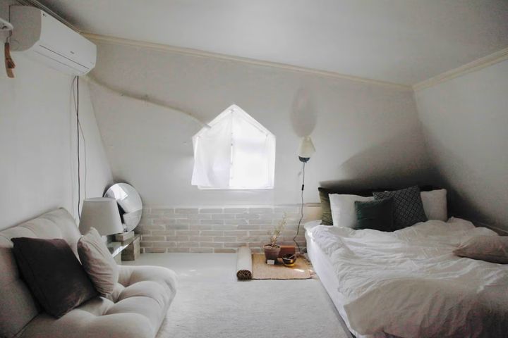 Attic 다락 무하  0번째 이미지