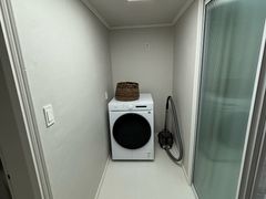 Kumho-dong 3-room fully renovated villa 5th image