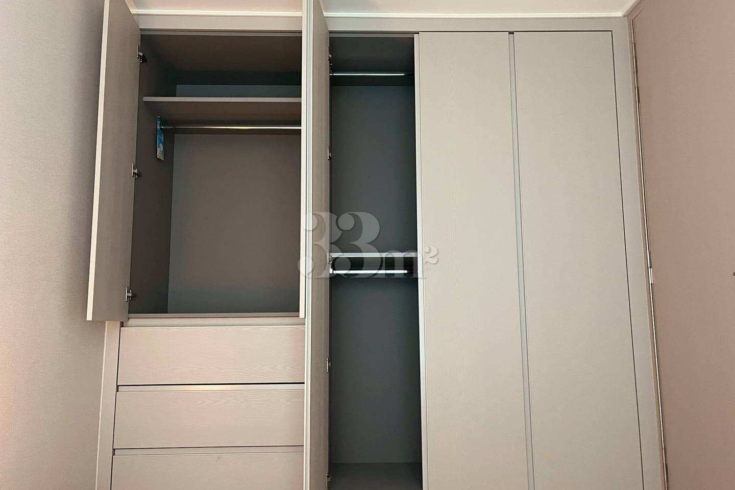 Near airport / Sleeps up to 4 / Newly built,  3th image