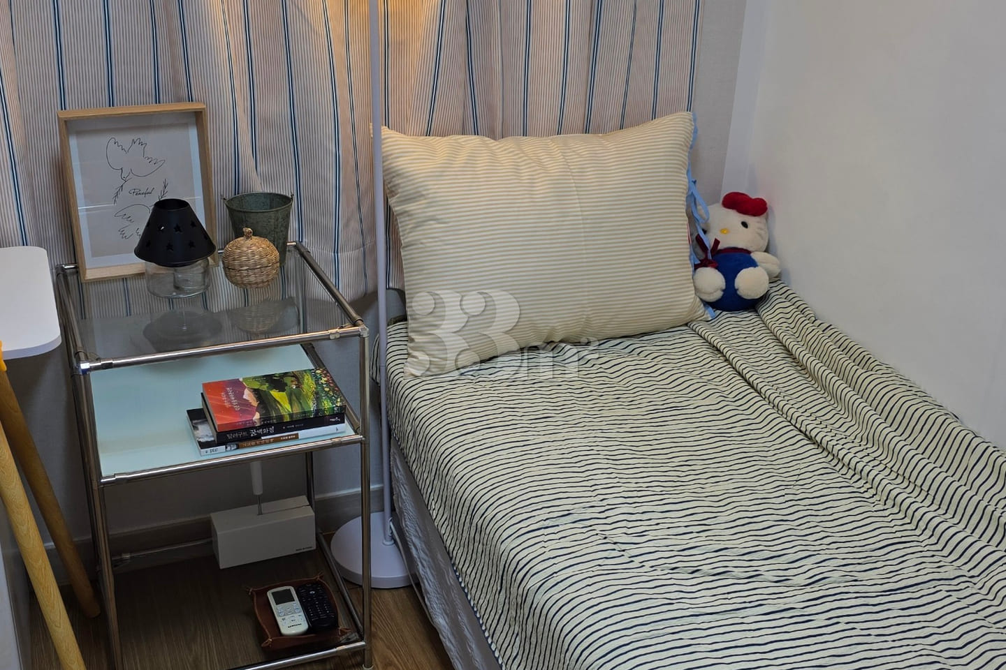 Clean room with convenient transport in Mugeo 17th image