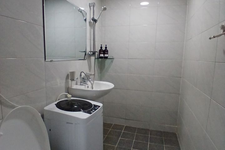 Standard Single Room 5th image