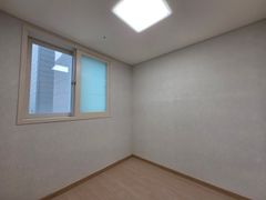 Neat two-room apartment in Doksan-dong 2th image