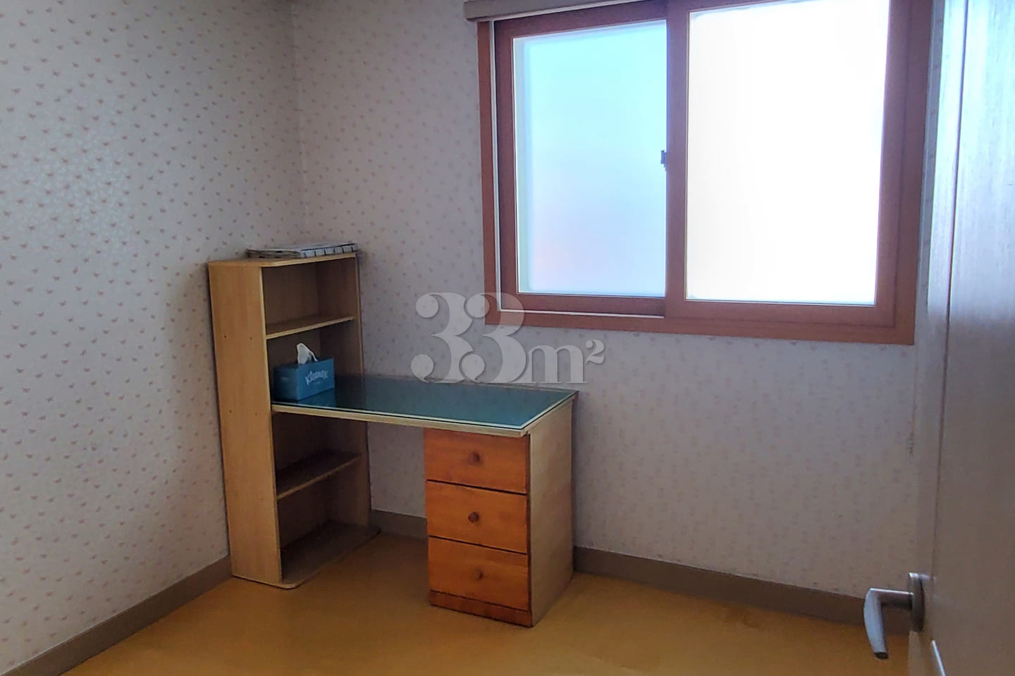 Quiet and clean two-room apartment 11th image