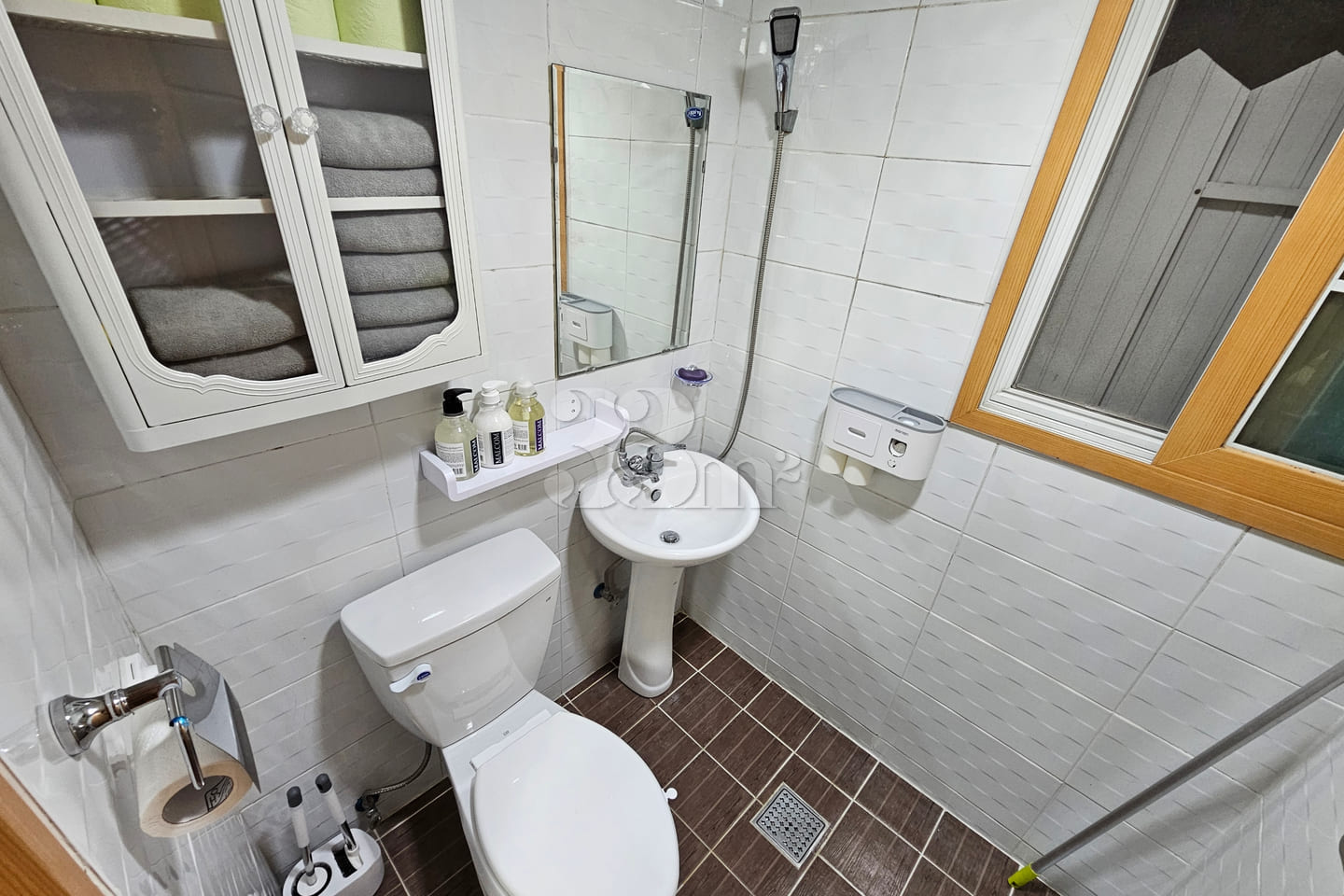 Neat Unit 304 in Oedong 14th image