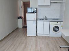 Room 405 2th image