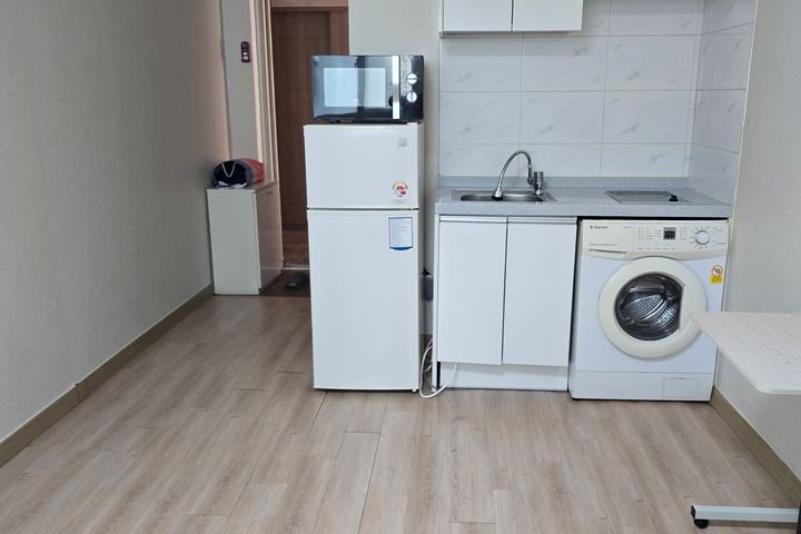 Room 405 2th image