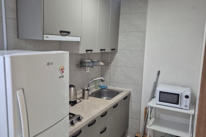 Chojeon-dong Renovated Studio 3 3th image