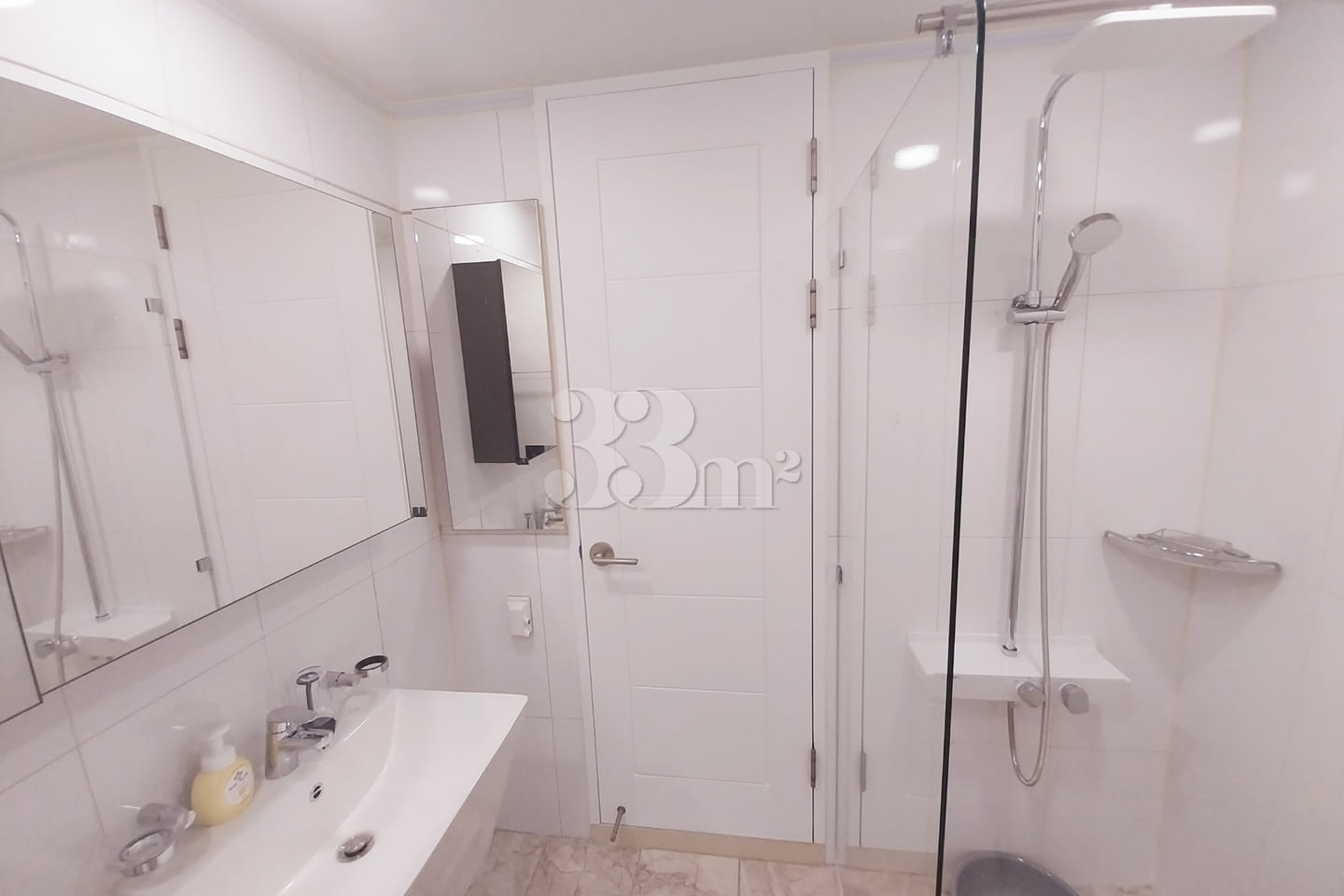 5 minutes from Gangnam Station, clean, fully 12th image