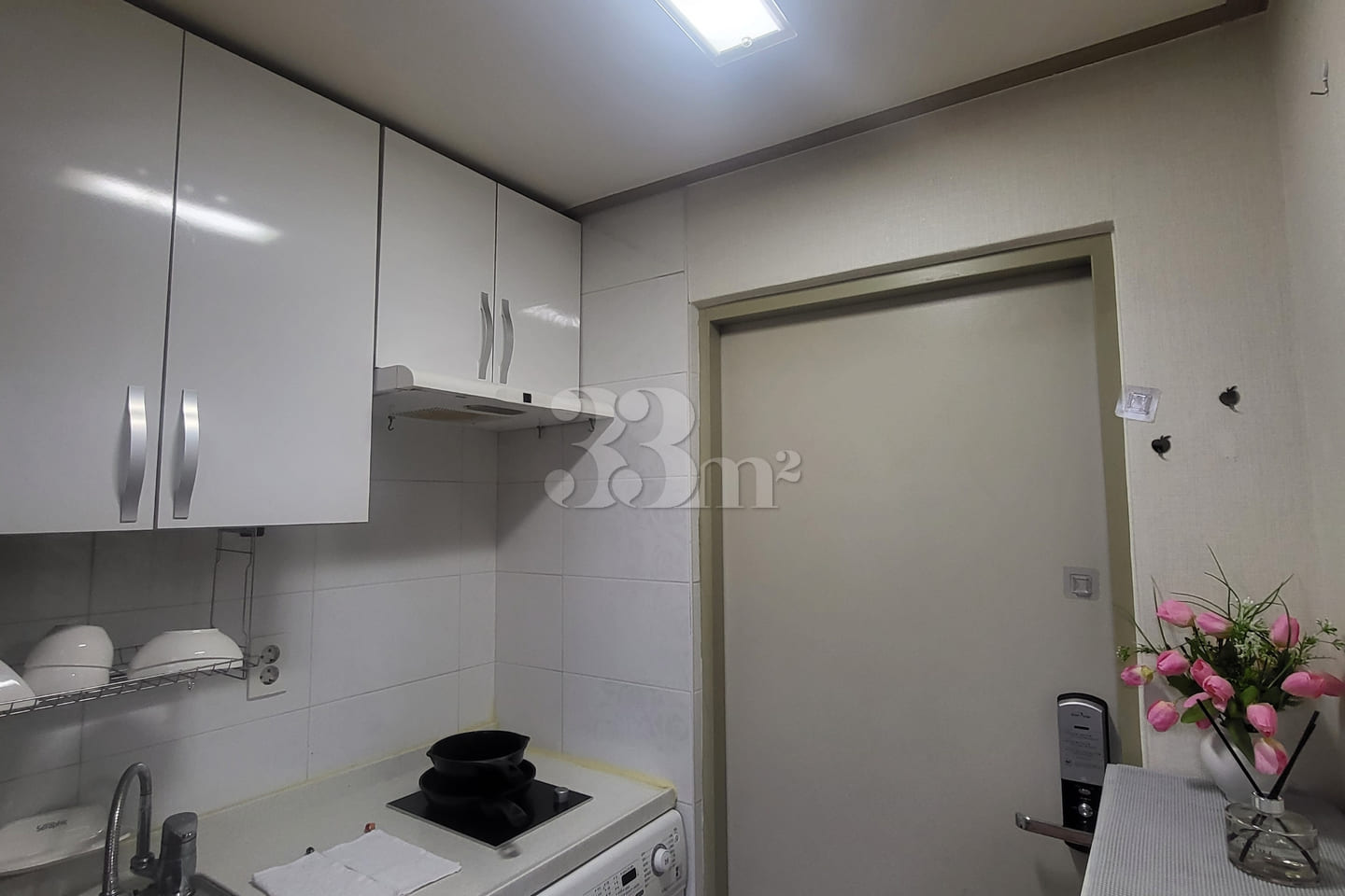 Lia House 19th image