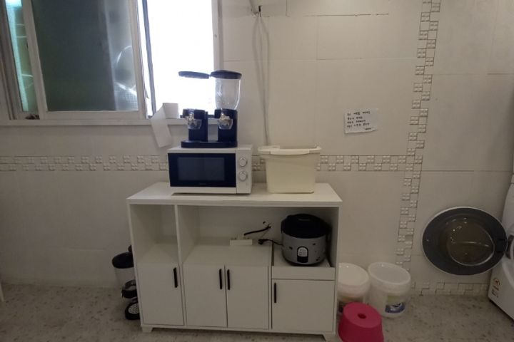 Clean and Remodeled Accommodation in Sillim-d 15th image