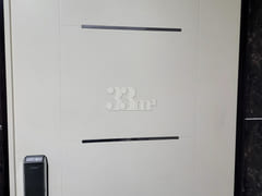 Clean accommodation with convenient transport 4th image