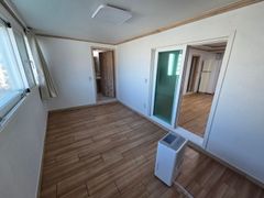 Spacious and affordable room B 8th image