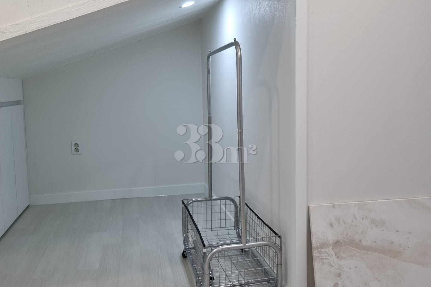 Fully furnished two-bedroom apartment near Gi 15th image