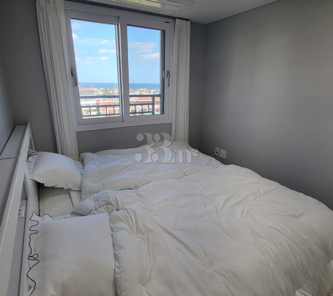 Sinchon-ri Haven Two-Room Apartment 1th image