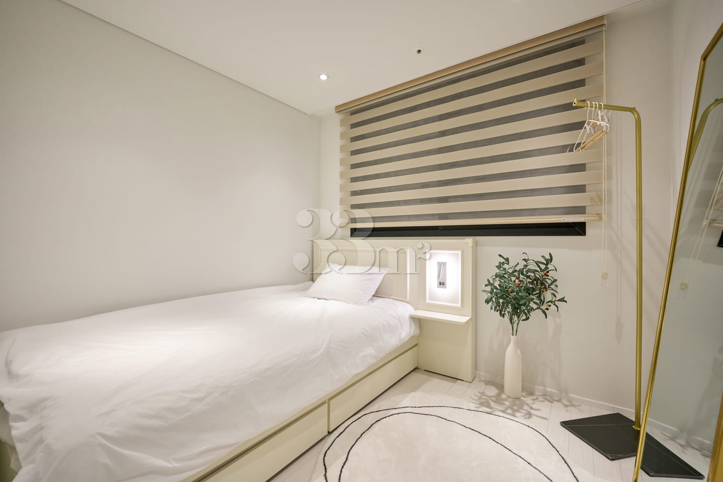 5th floor, 4 beds for 4 people + 2 bathrooms 8th image