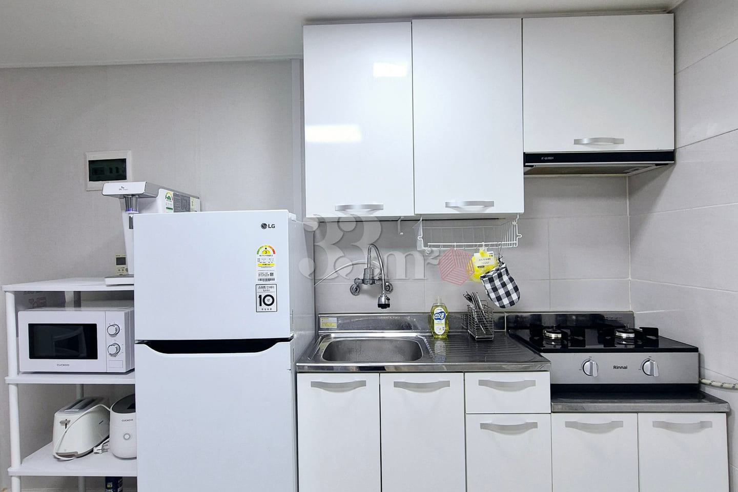 [1st Floor] Clean, fully furnished unit in Hw 3th image