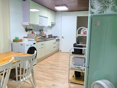 5 mins from Saejeol Station / 2 Queen beds 14th image