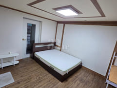5 minutes from Duryu Station, spacious room 1th image