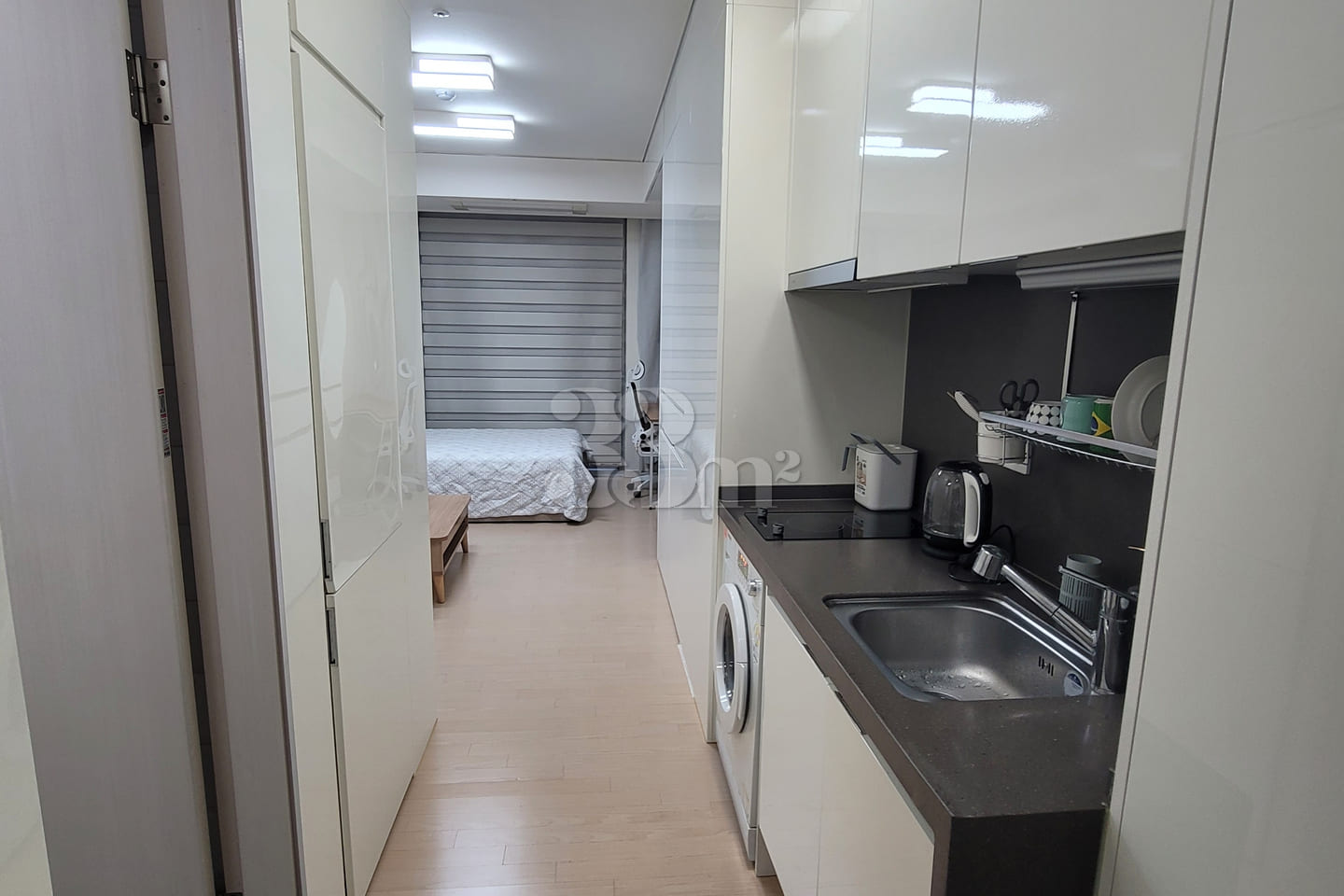 π· Neat room, 30 seconds from Gangnam Station 3th image