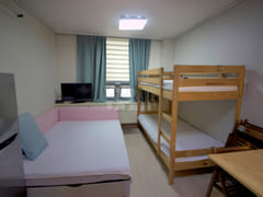Fully furnished / No maintenance fee / 1-minu 2th image