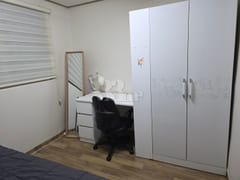 Room 202 4th image