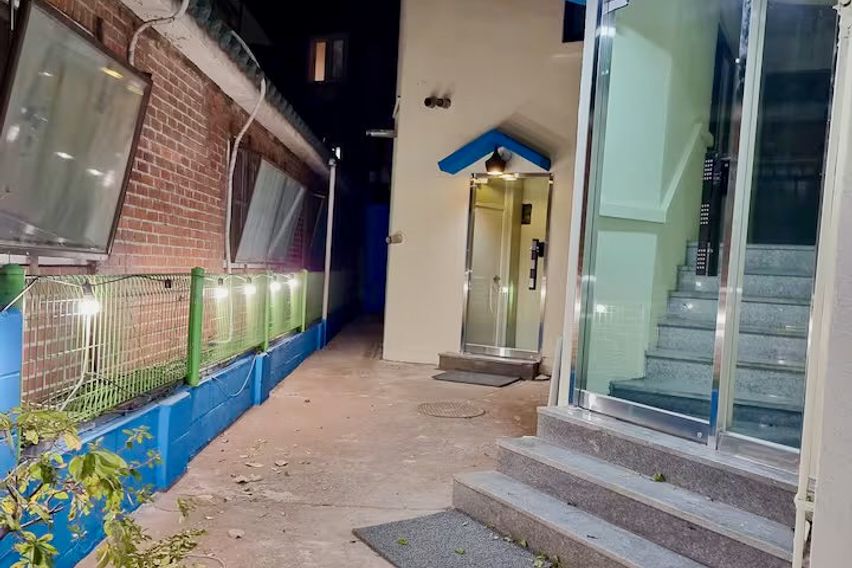 Newly opened, 9 minutes from Hongik Universit 14th image