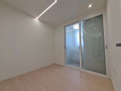 25-pyeong unit; within walking distance of Ju 6th image