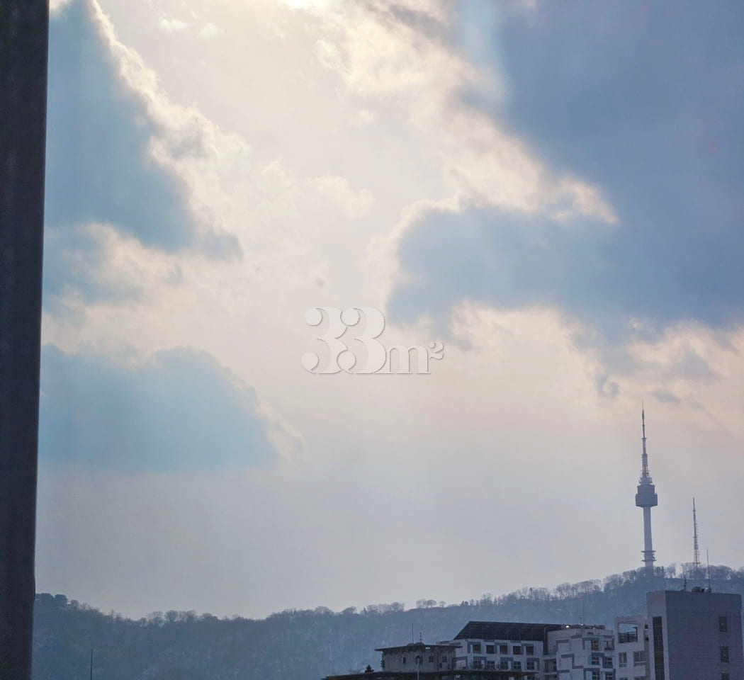 Spacious, fully furnished duplex in Euljiro 7th image