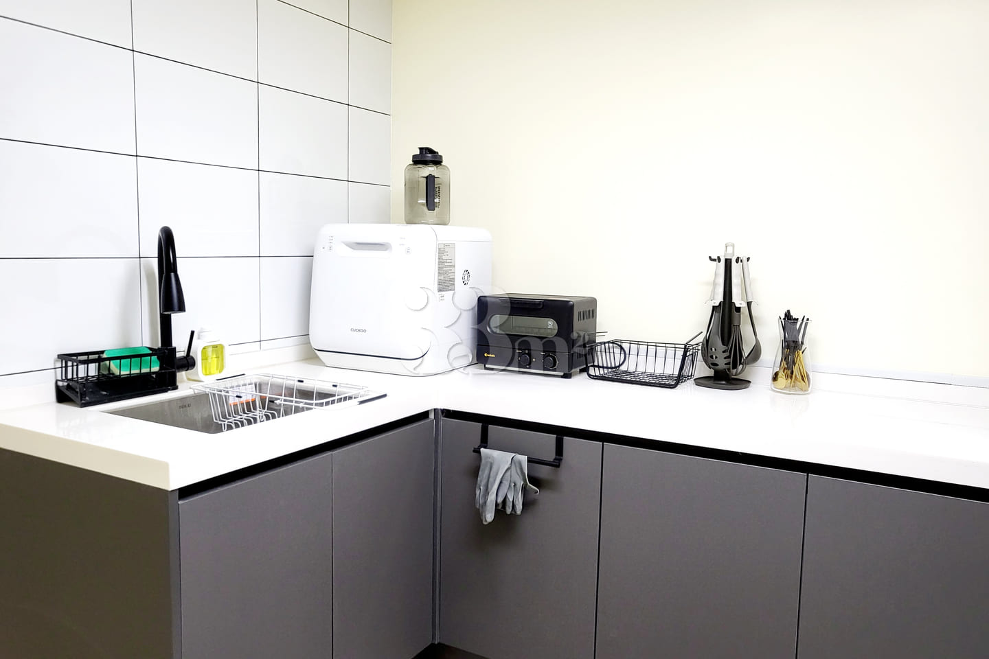 Aesthetic accommodation with a view of Busan  8th image