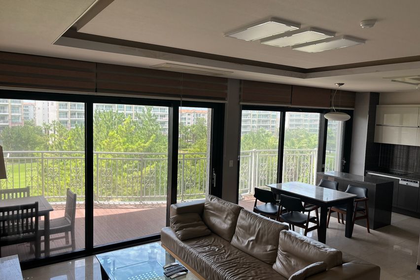 JJ 스테이 0번째 이미지