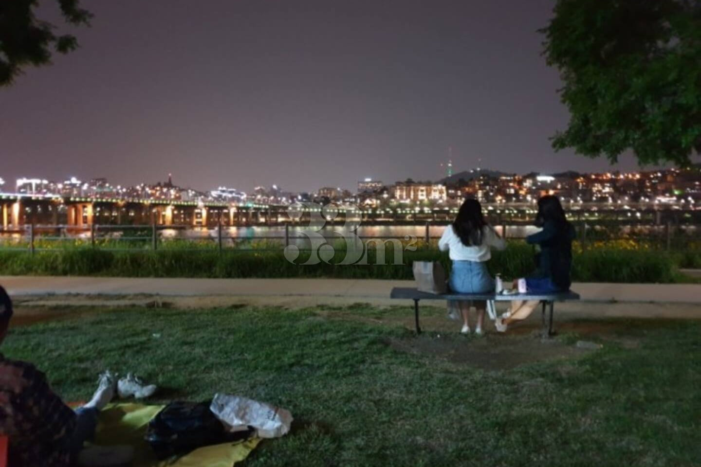 Sinsa Hangang Garosu-gil, Gangnam 13th image
