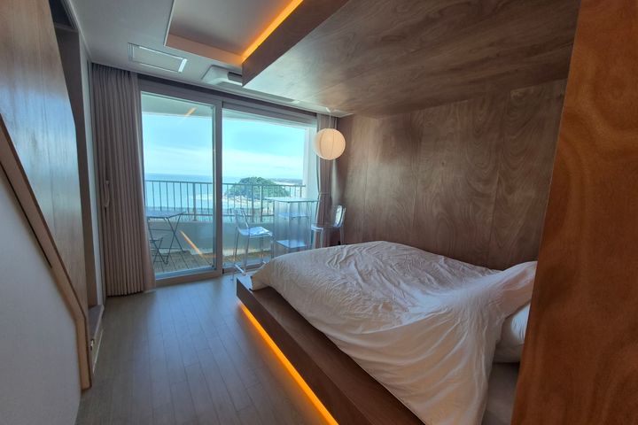 Jukdo Surfing – Duplex with Terrace 8th image
