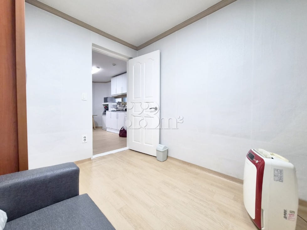 Two-room apartment near Yangjae Citizen's For 6th image