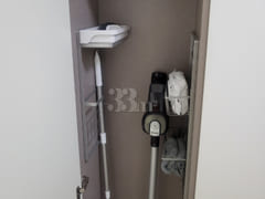 Neat, white-themed two-room unit near Beomeo 8th image