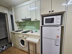 Room 304 2th image