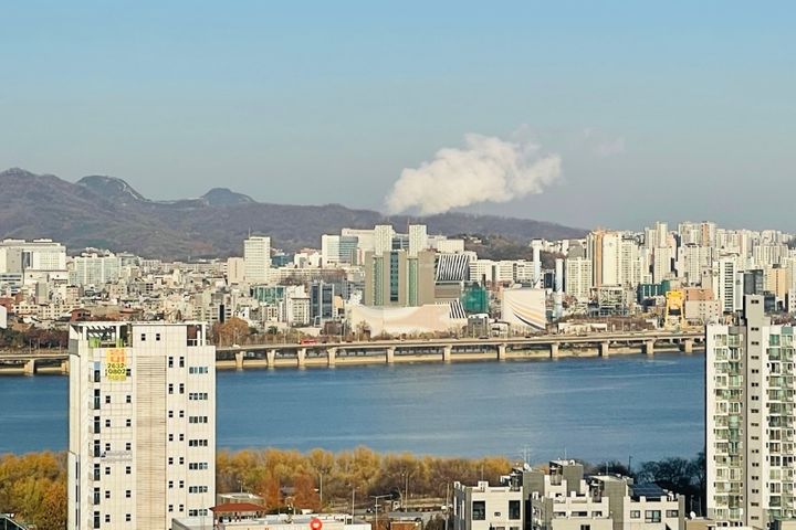 In front of Dangsan Station • High-rise with  5th image