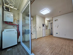 Two-Room Unit 207 5th image