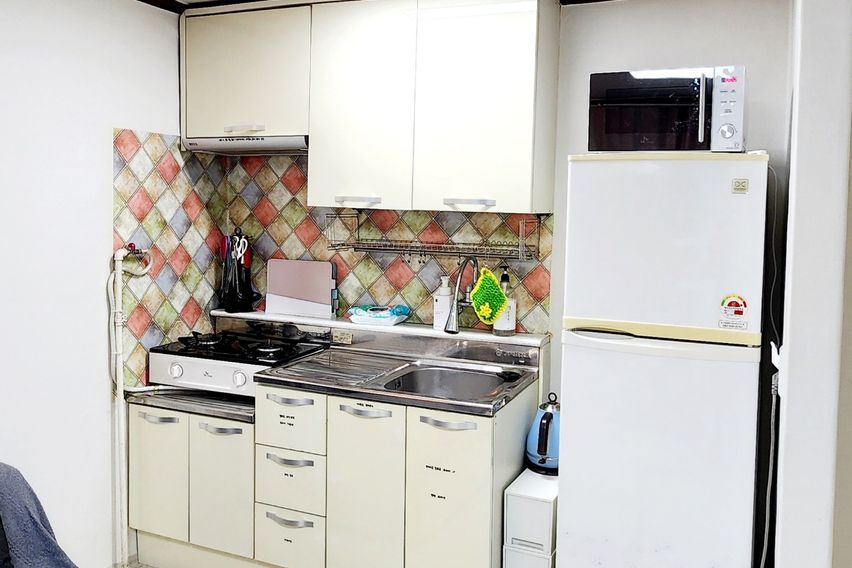 11-story building next to the industrial comp 2th image