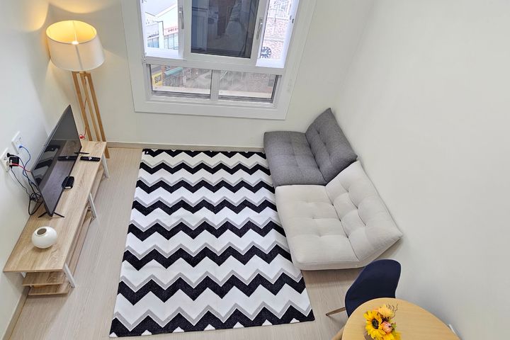 Bright and nice room in a new building in Don 4th image