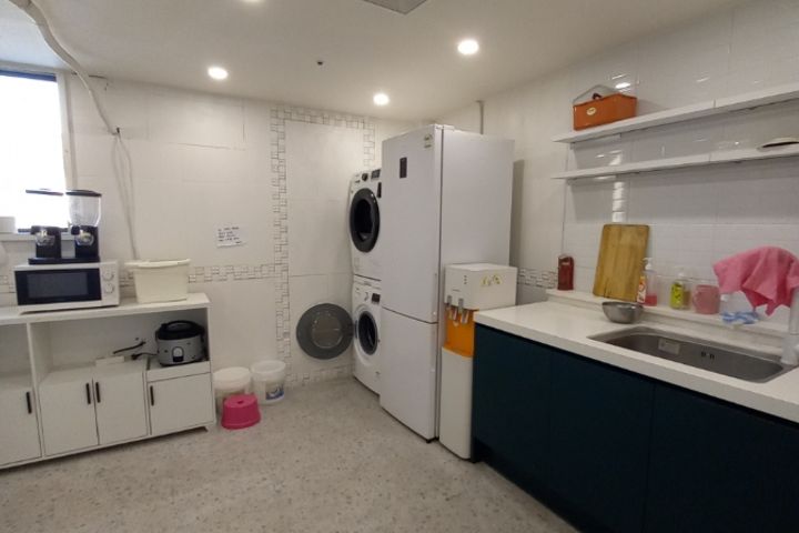 Clean and Remodeled Accommodation in Sillim-d 14th image
