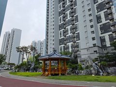 Newly built, fully furnished unit near Seodae 19th image