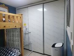 Blue Two-room apartment, available for 4-5 pe 2th image