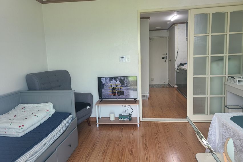 Happy Hour 4th image