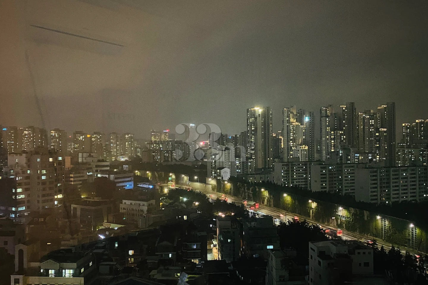 Sinsa Hangang Garosu-gil, Gangnam 1th image