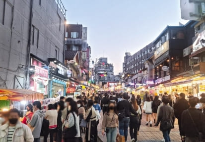 3 minutes from Hongik University Station / Lu 15th image