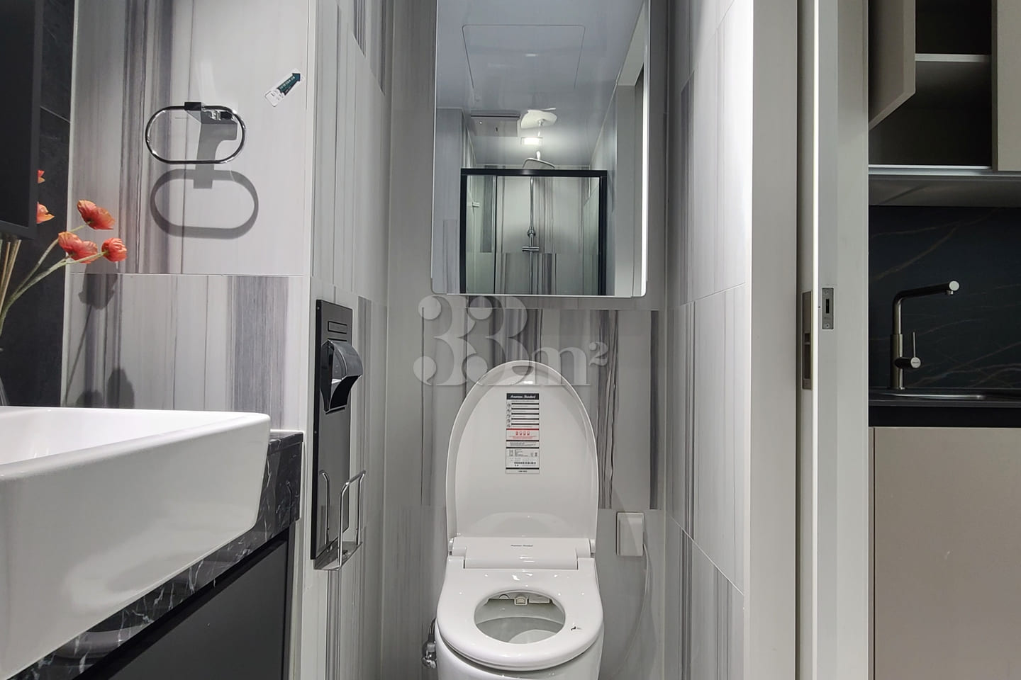 New duplex, can accommodate 4 people. 8th image