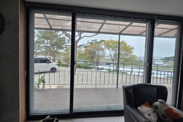 Detached Open-Plan