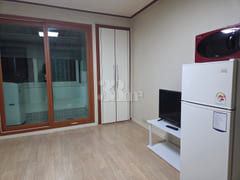 Neat studio apartment near Suwon Terminal 7th image